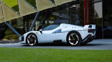 فيراري تطور سيارة SC40 لتعزيز إرث F40 في سباقات الثمانينات